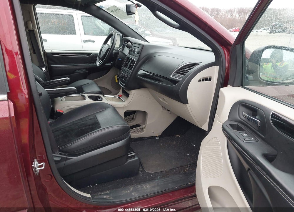 2017 DODGE GRAND CARAVAN SXT VIN: 2C4RDGCG2HR567048