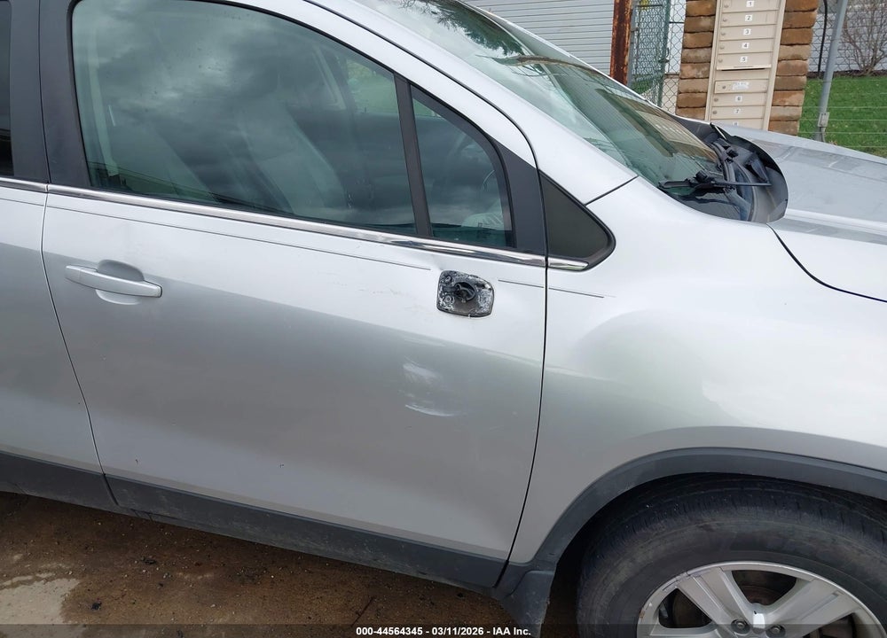 2015 CHEVROLET TRAX LT VIN: 3GNCJRSB5FL205829