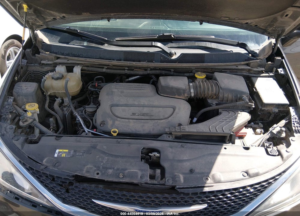 2020 CHRYSLER PACIFICA TOURING L VIN: 2C4RC1BG2LR176380