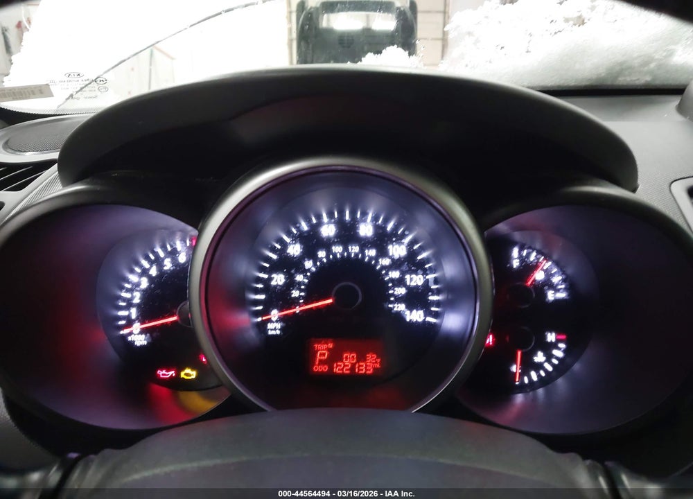 2012 KIA SOUL + VIN: KNDJT2A67C7404256
