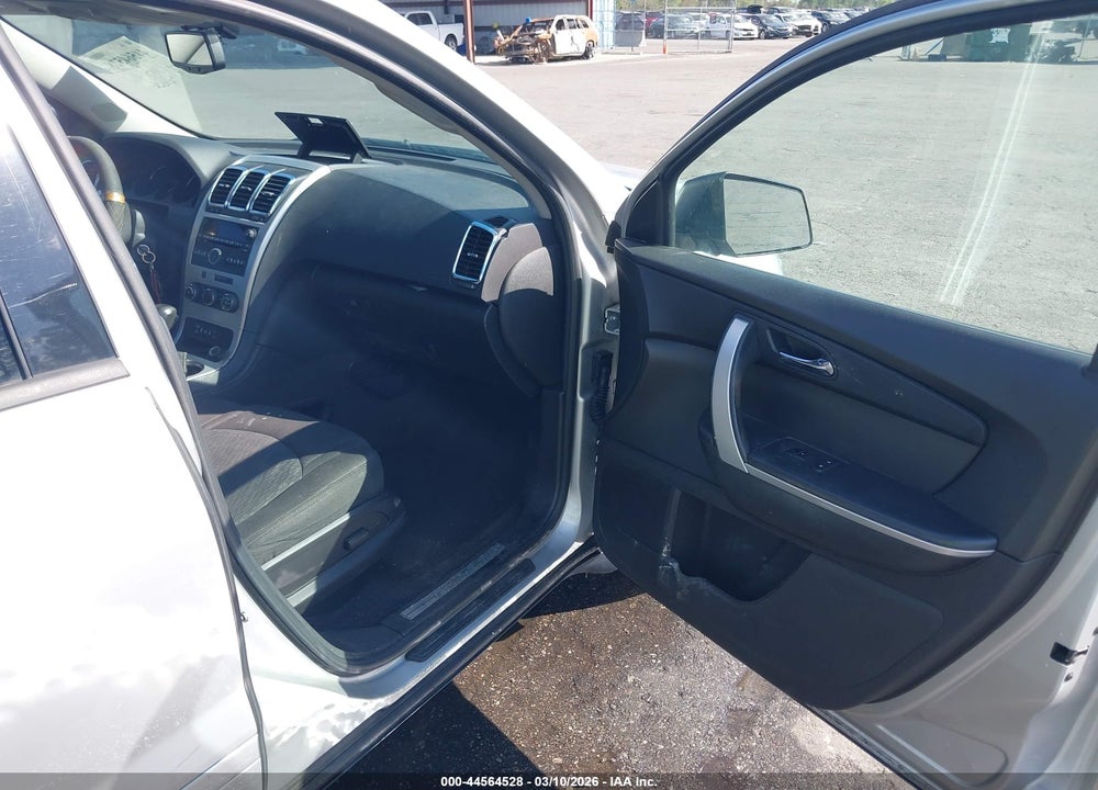 2011 GMC ACADIA SLE VIN: 1GKKRPED4BJ218883