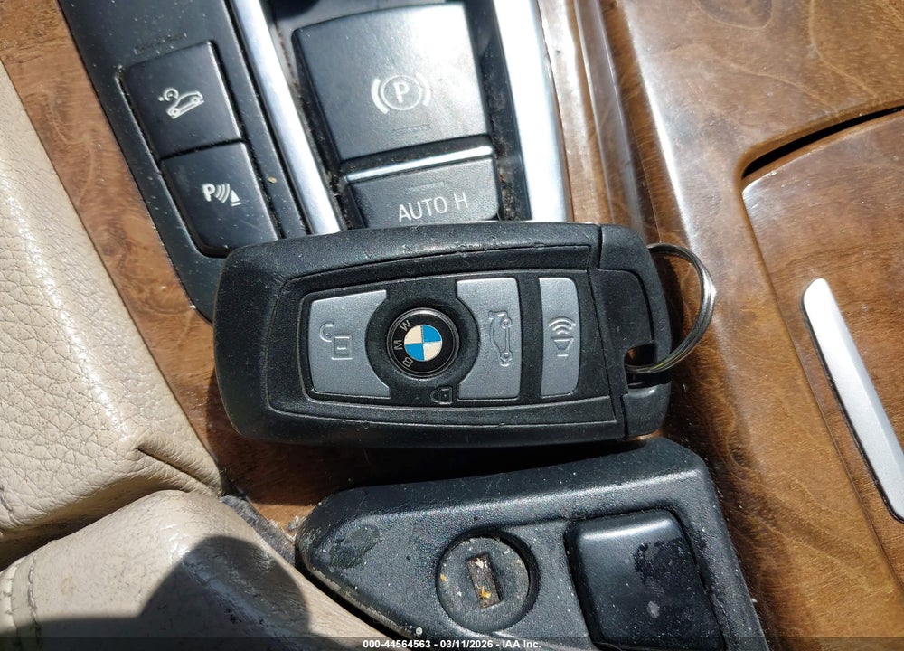 2012 BMW 528I XDRIVE VIN: WBAXH5C54CDW03815