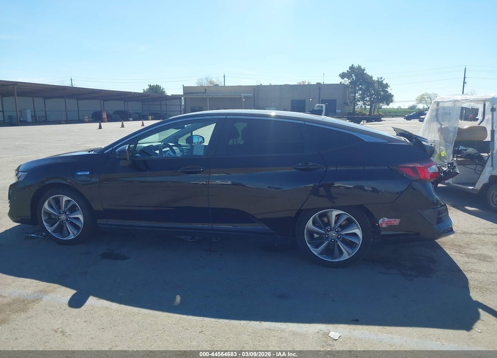 2018 HONDA CLARITY PLUG-IN HYBRID TOURING VIN: JHMZC5F37JC008544