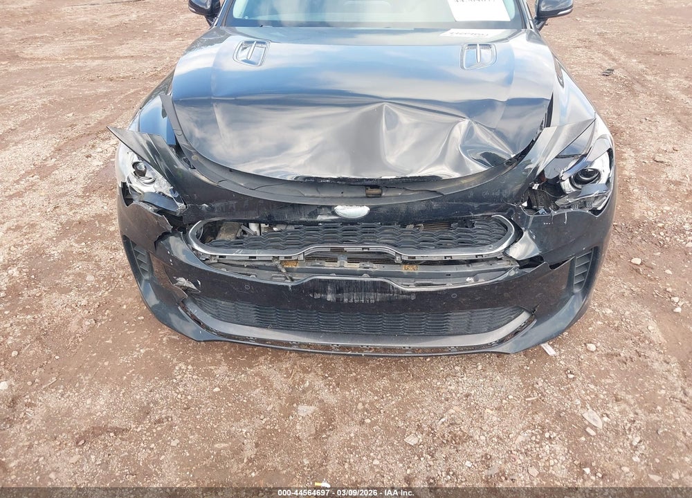 2018 KIA STINGER VIN: KNAE15LA8J6039368