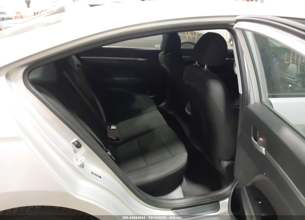 2019 HYUNDAI ELANTRA SEL VIN: 5NPD84LF1KH446276