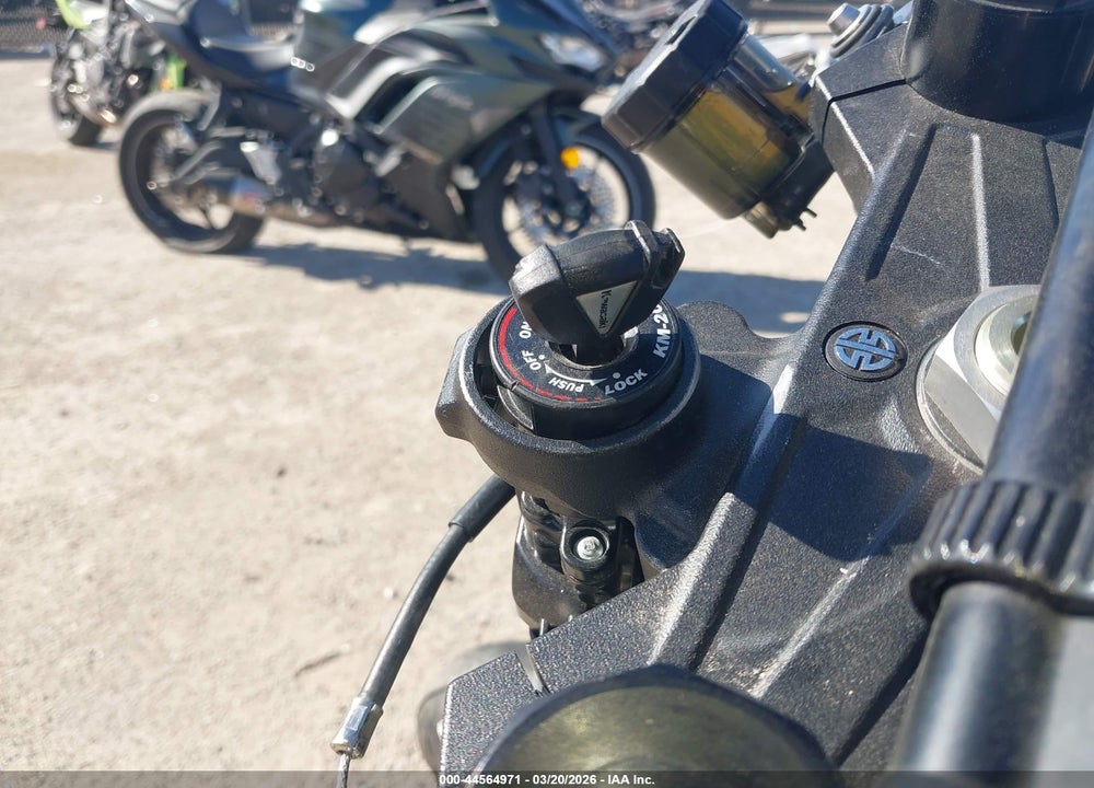 2021 KAWASAKI ZX1002 L VIN: JKBZXVL11MA000292