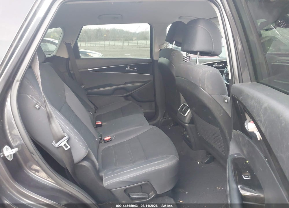 2017 KIA SORENTO 2.4L LX VIN: 5XYPG4A34HG221732