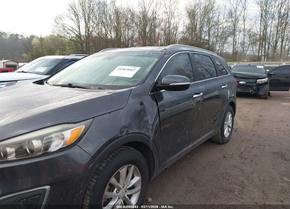 2017 KIA SORENTO 2.4L LX VIN: 5XYPG4A34HG221732