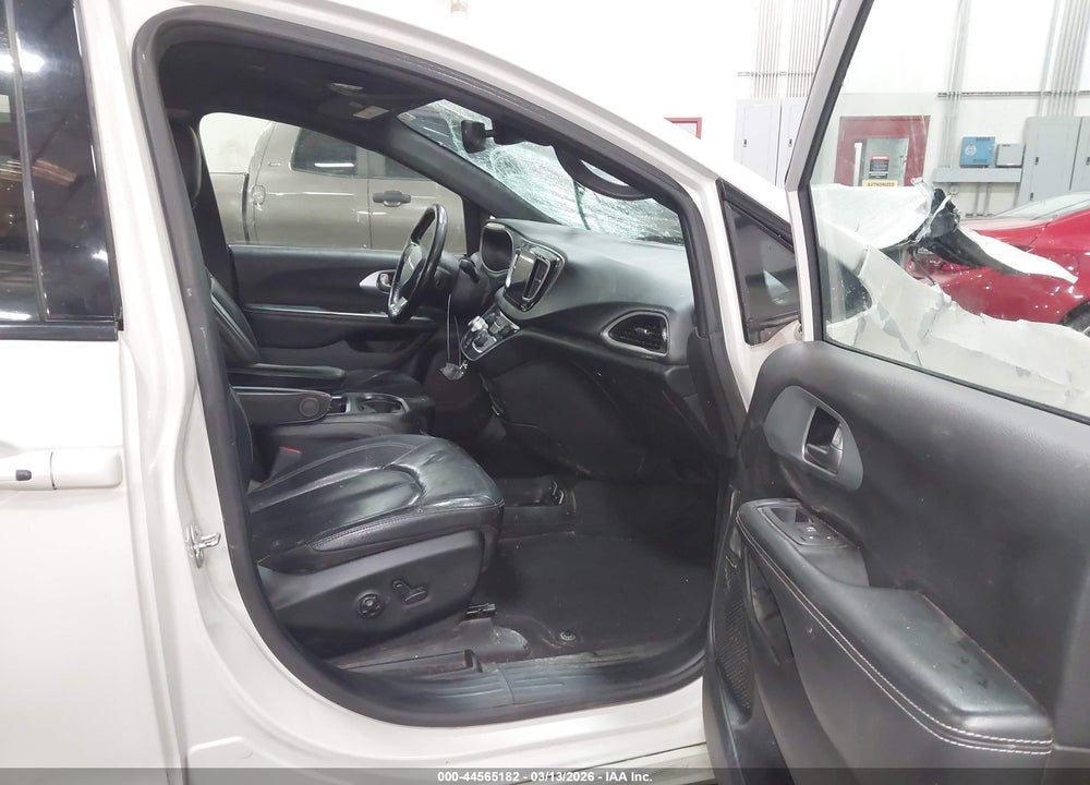 2020 CHRYSLER PACIFICA TOURING L PLUS VIN: 2C4RC1EGXLR200484
