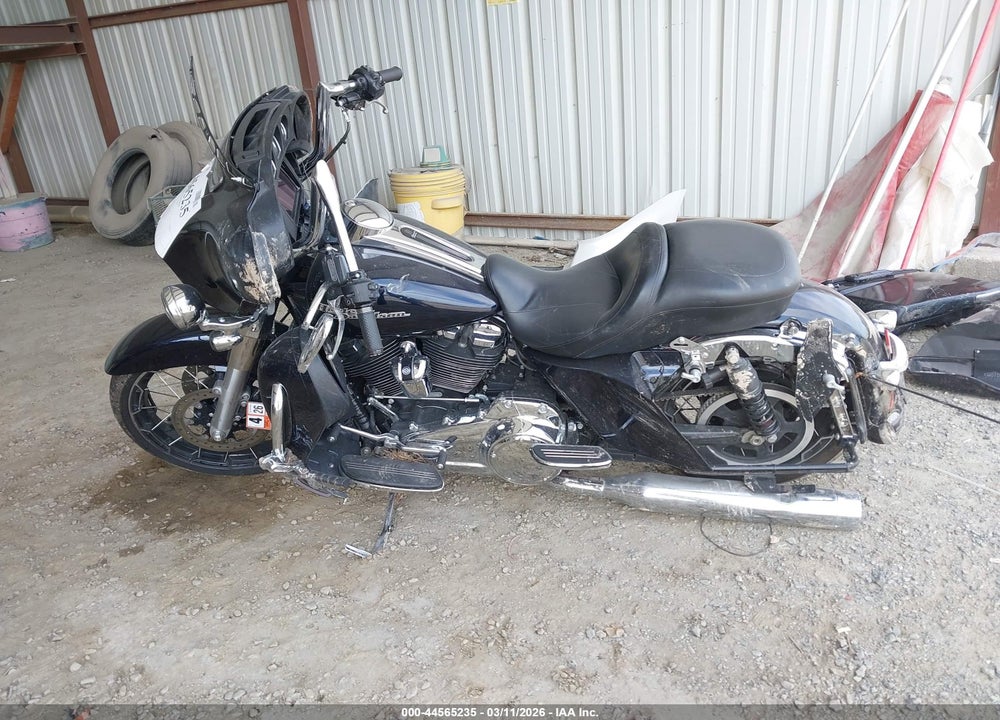 2019 HARLEY-DAVIDSON FLHX VIN: 1HD1KBC12KB659735