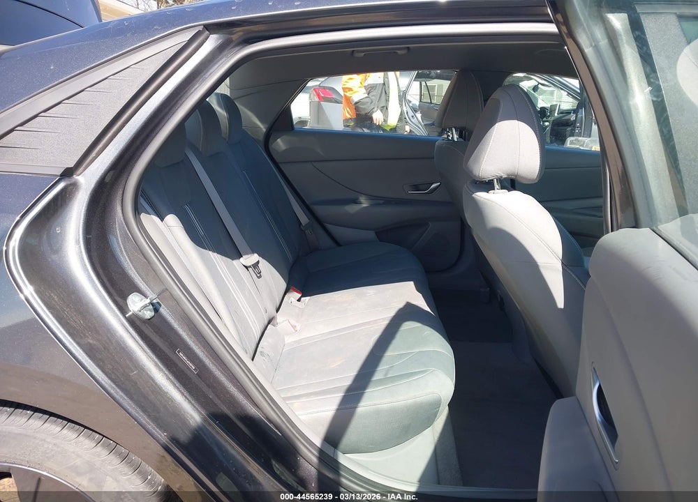 2023 HYUNDAI ELANTRA SEL VIN: 5NPLM4AG6PH117440