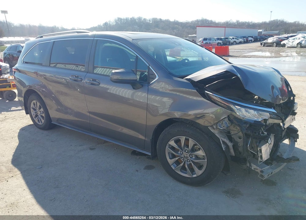 2021 TOYOTA SIENNA LE VIN: 5TDBSKFCXMS030769
