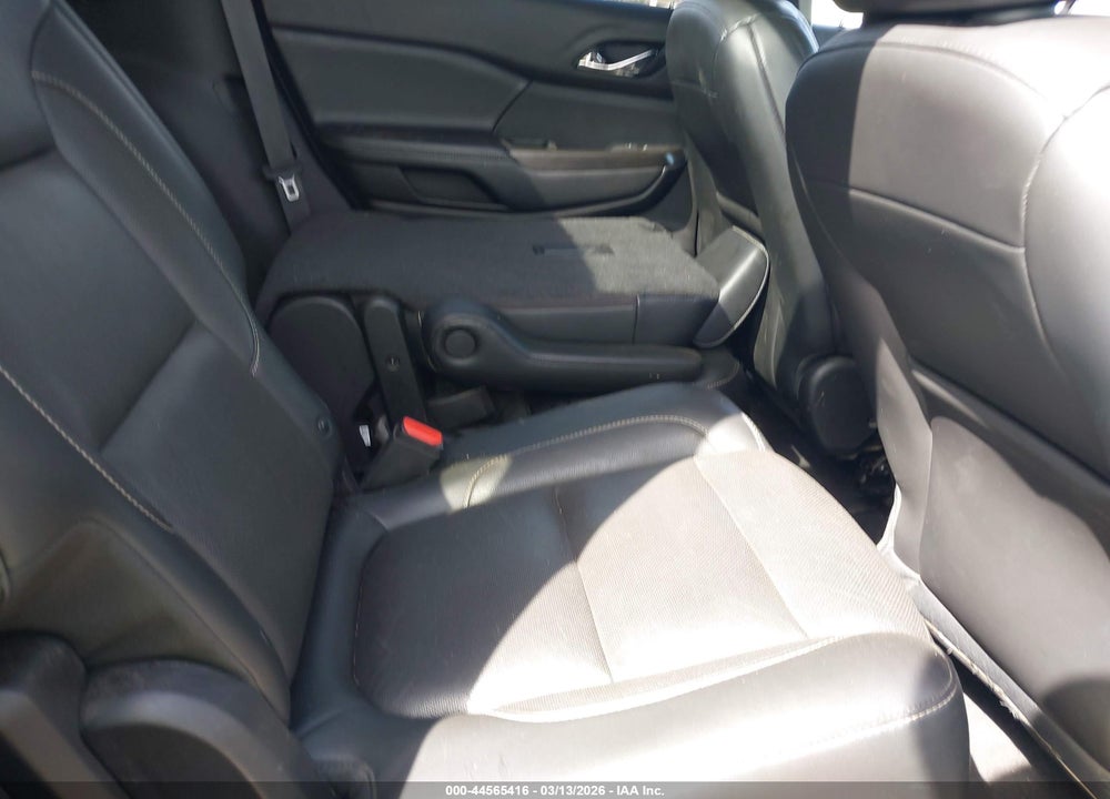 2019 GMC ACADIA SLT-1 VIN: 1GKKNMLS3KZ113040