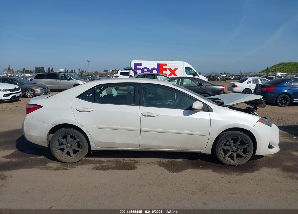 2017 TOYOTA COROLLA LE VIN: 5YFBURHE5HP699841