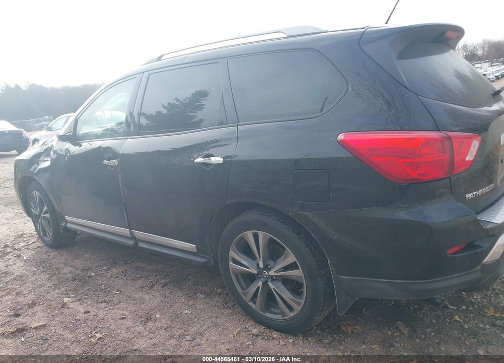 2017 NISSAN PATHFINDER PLATINUM VIN: 5N1DR2MMXHC678888
