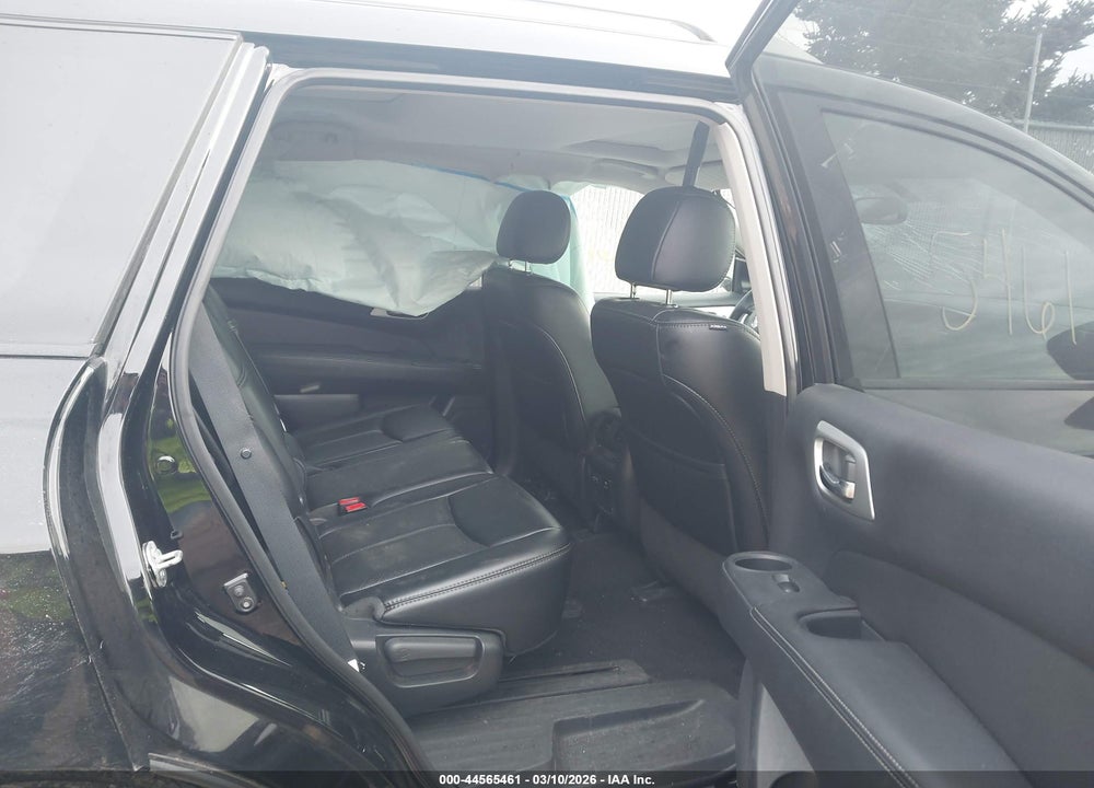 2017 NISSAN PATHFINDER PLATINUM VIN: 5N1DR2MMXHC678888