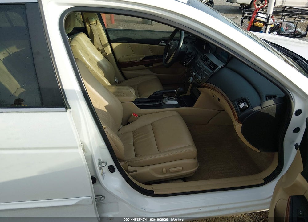 2011 HONDA ACCORD 2.4 EX-L VIN: 1HGCP2F81BA078805