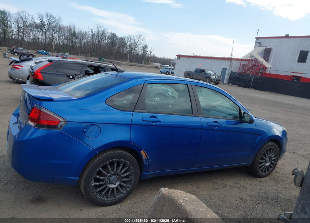 2011 FORD FOCUS SES VIN: 1FAHP3GN2BW133124