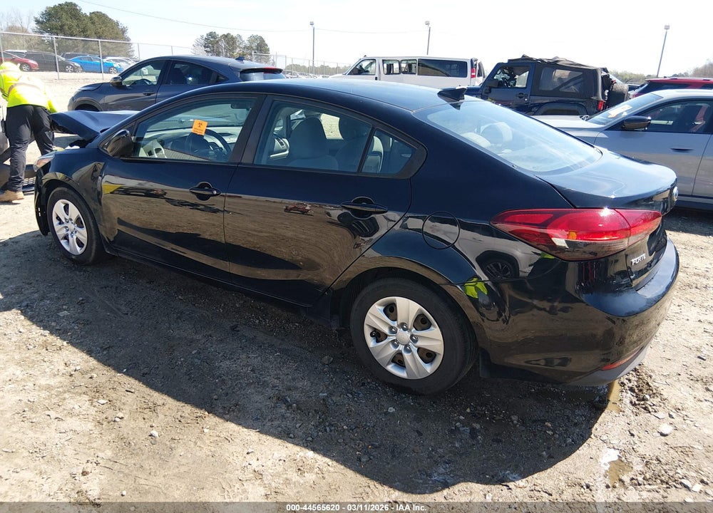 2018 KIA FORTE LX VIN: 3KPFL4A77JE248470