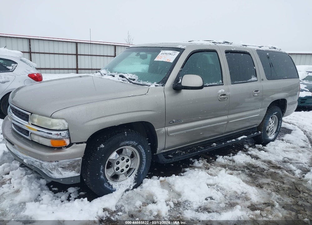 2000 CHEVROLET SUBURBAN 1500 LT VIN: 3GNFK16T8YG173923