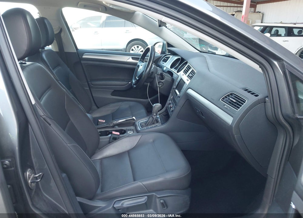2015 VOLKSWAGEN GOLF TDI S 4-DOOR VIN: 3VW2A7AU4FM082026