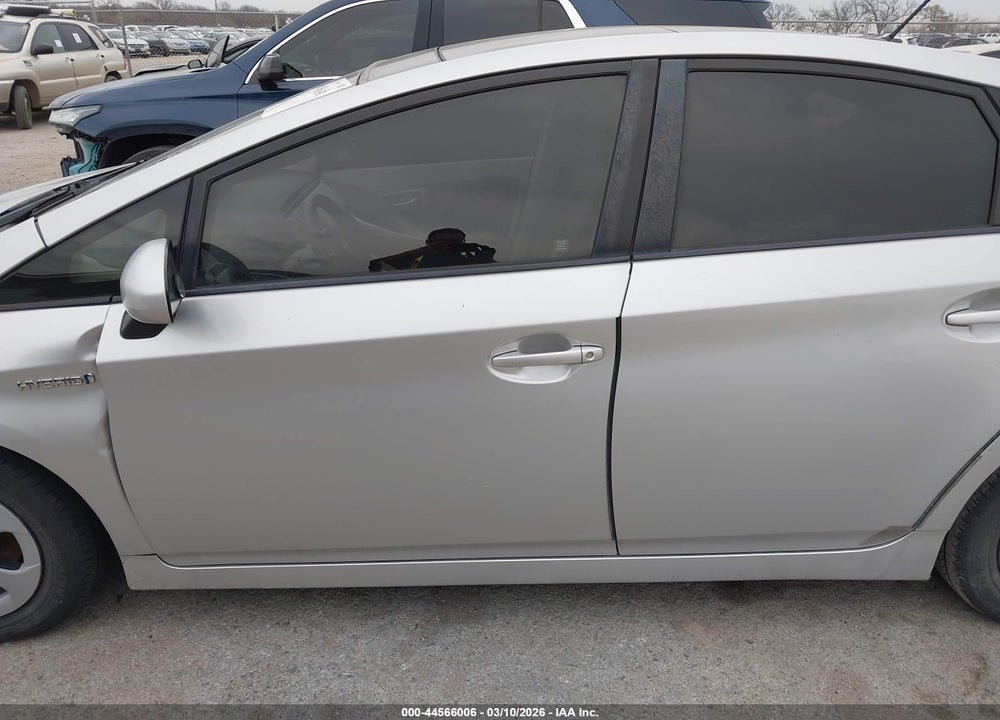 2014 TOYOTA PRIUS VIN: JTDKN3DU8E1735528