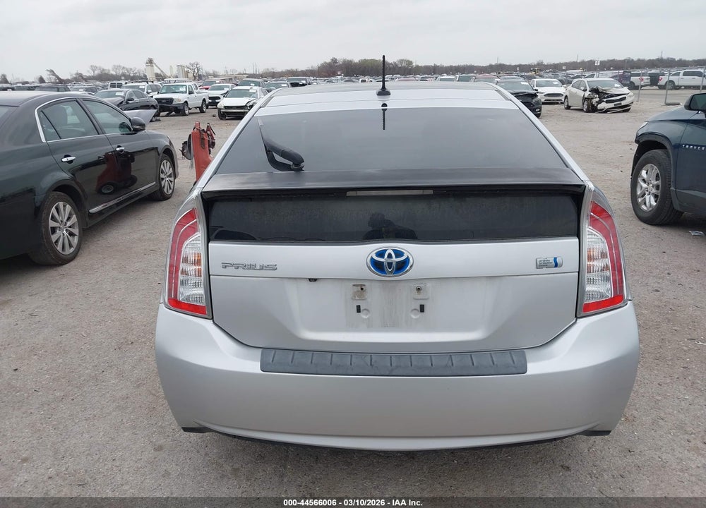 2014 TOYOTA PRIUS VIN: JTDKN3DU8E1735528