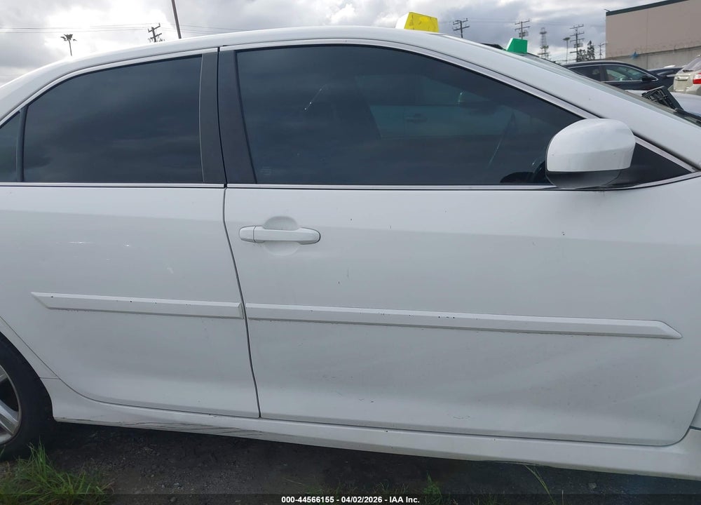 2013 TOYOTA CAMRY SE VIN: 4T1BF1FK2DU650416