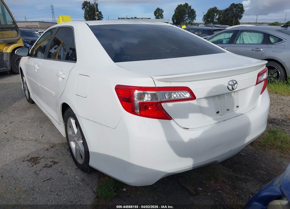 2013 TOYOTA CAMRY SE VIN: 4T1BF1FK2DU650416