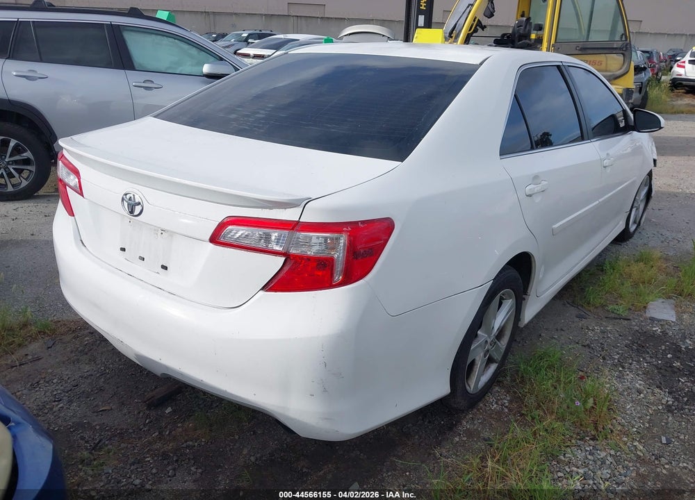 2013 TOYOTA CAMRY SE VIN: 4T1BF1FK2DU650416