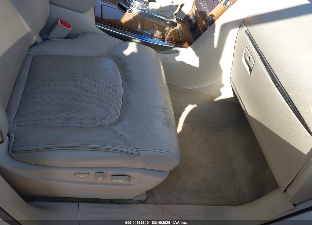2011 INFINITI QX56 VIN: JN8AZ2NE9B9003928