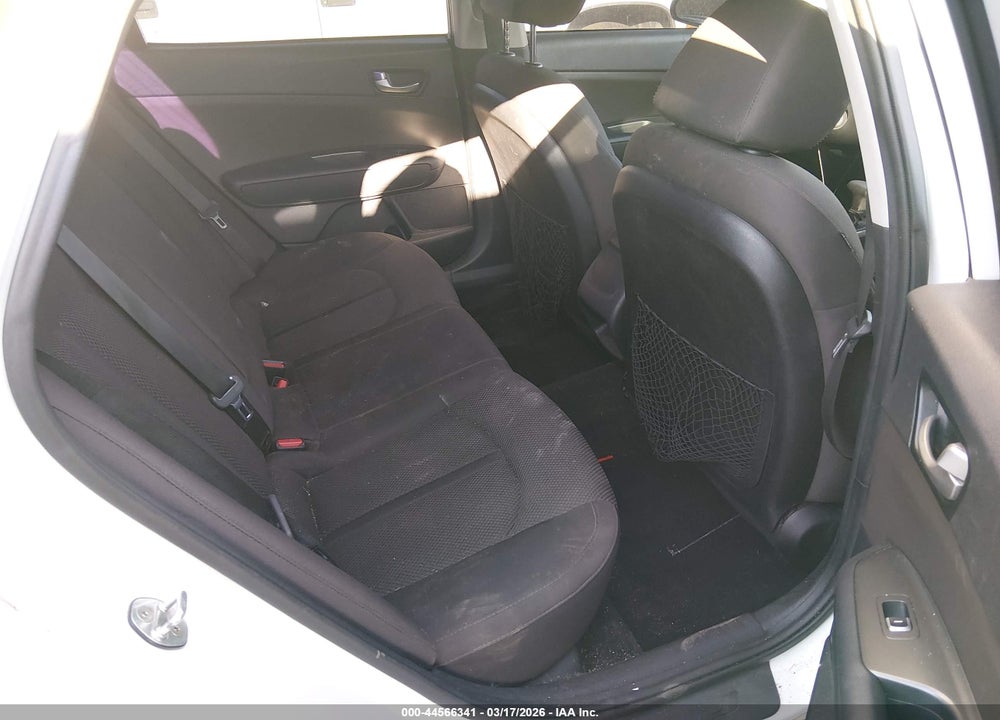 2020 KIA OPTIMA LX VIN: 5XXGT4L30LG427751