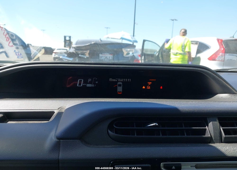 2015 TOYOTA PRIUS C THREE VIN: JTDKDTB37F1114716