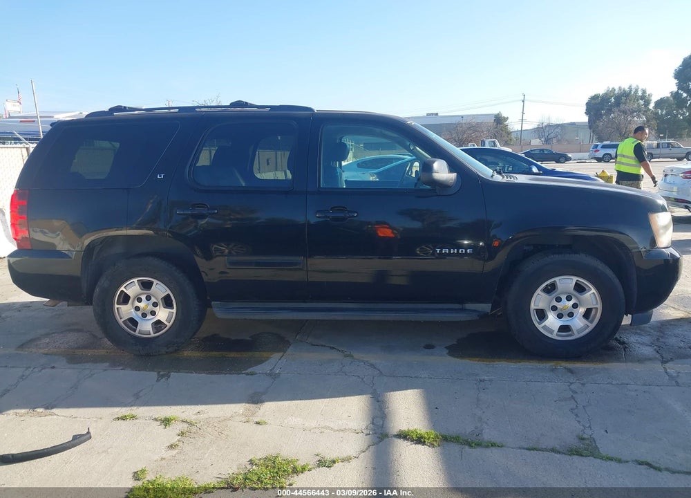2011 CHEVROLET TAHOE LT VIN: 1GNSCBE0XBR255328