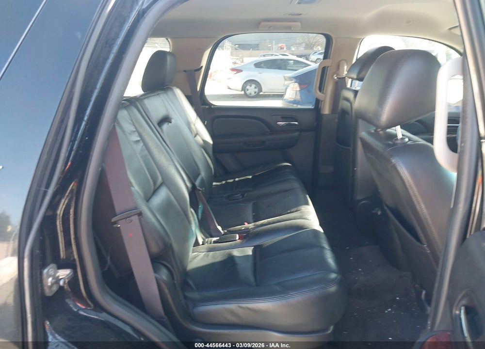 2011 CHEVROLET TAHOE LT VIN: 1GNSCBE0XBR255328