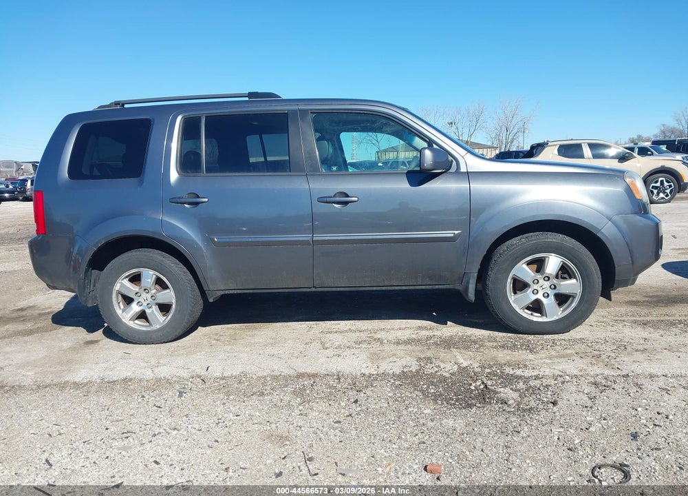 2011 HONDA PILOT EX-L VIN: 5FNYF4H5XBB015537