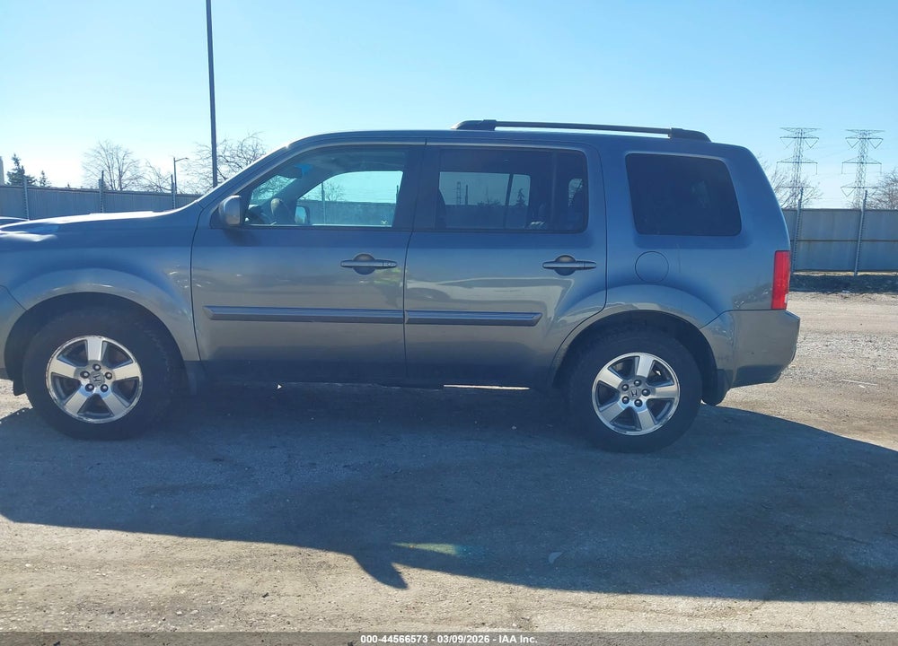 2011 HONDA PILOT EX-L VIN: 5FNYF4H5XBB015537