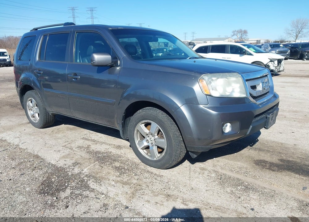 2011 HONDA PILOT EX-L VIN: 5FNYF4H5XBB015537