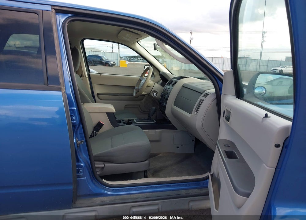 2009 FORD ESCAPE XLS VIN: 1FMCU92799KB70158