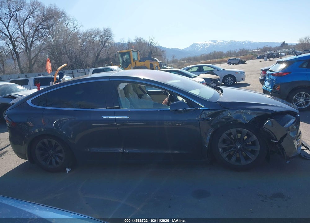 2018 TESLA MODEL X 100D/75D/P100D VIN: 5YJXCAE2XJF118193