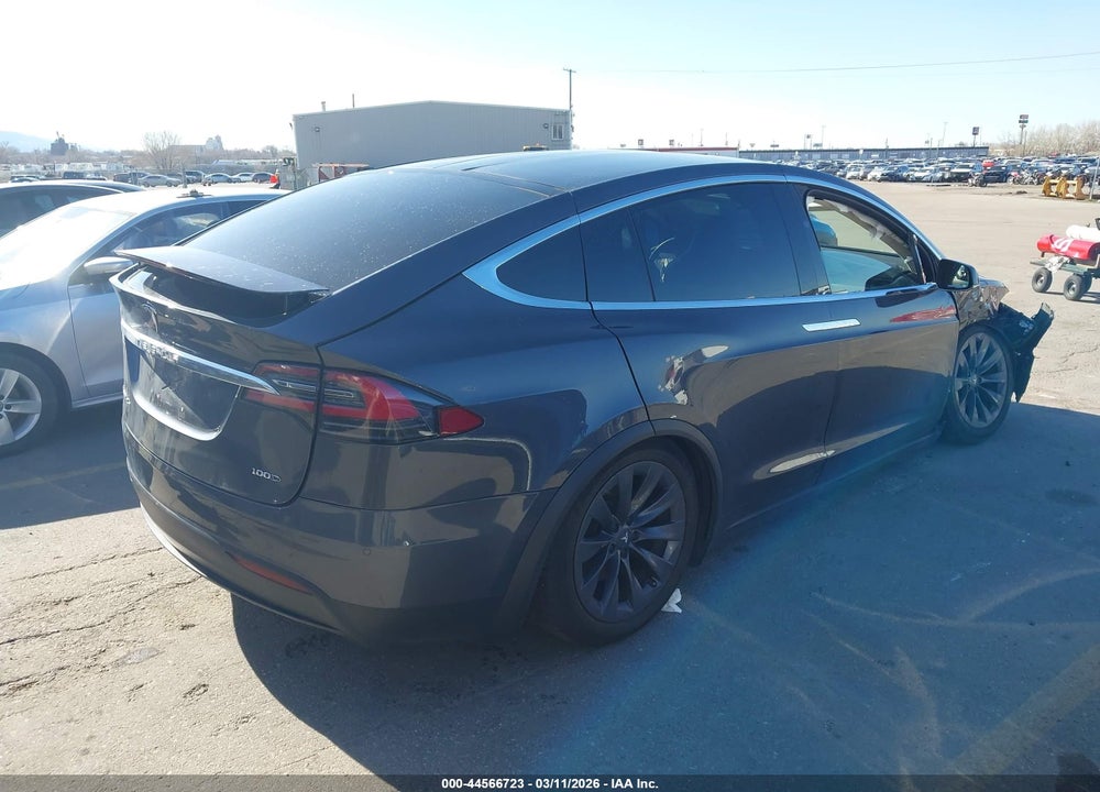2018 TESLA MODEL X 100D/75D/P100D VIN: 5YJXCAE2XJF118193