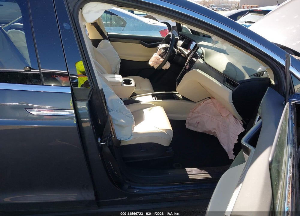2018 TESLA MODEL X 100D/75D/P100D VIN: 5YJXCAE2XJF118193
