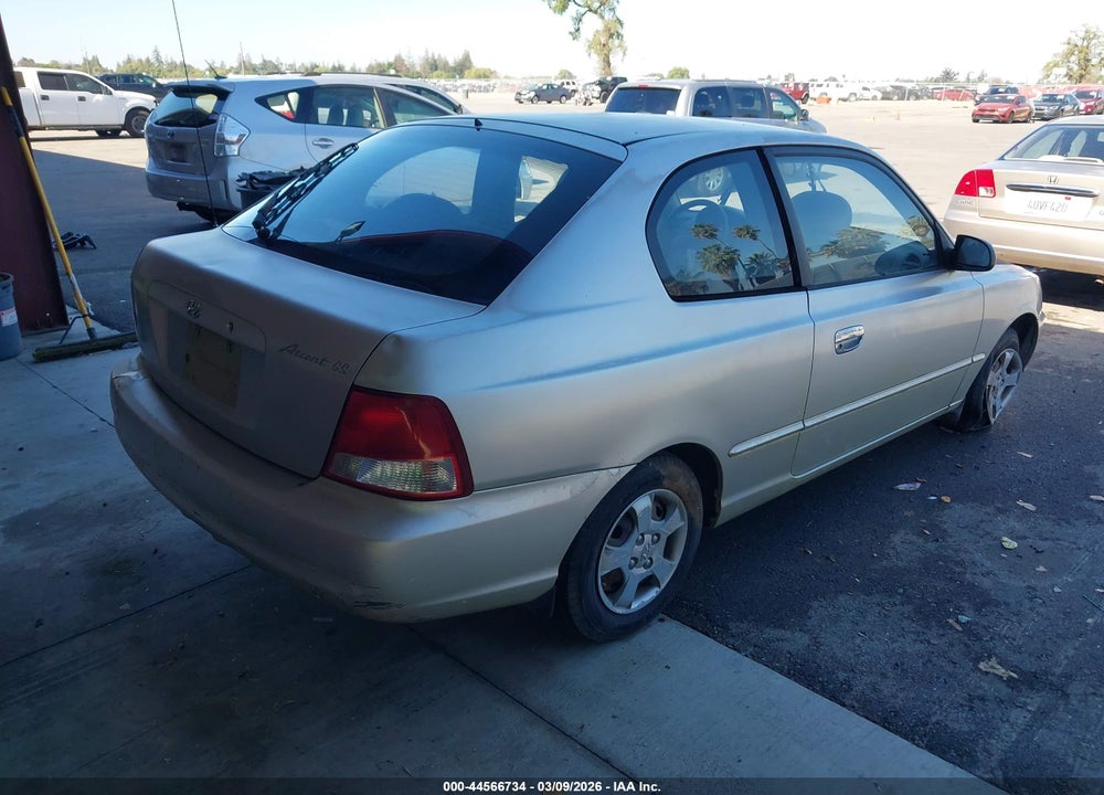 2002 HYUNDAI ACCENT GS VIN: KMHCG35CX2U183119