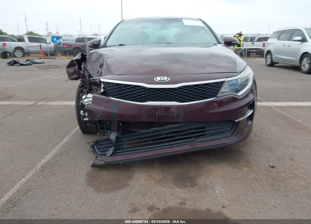 2018 KIA OPTIMA LX VIN: 5XXGT4L36JG266352