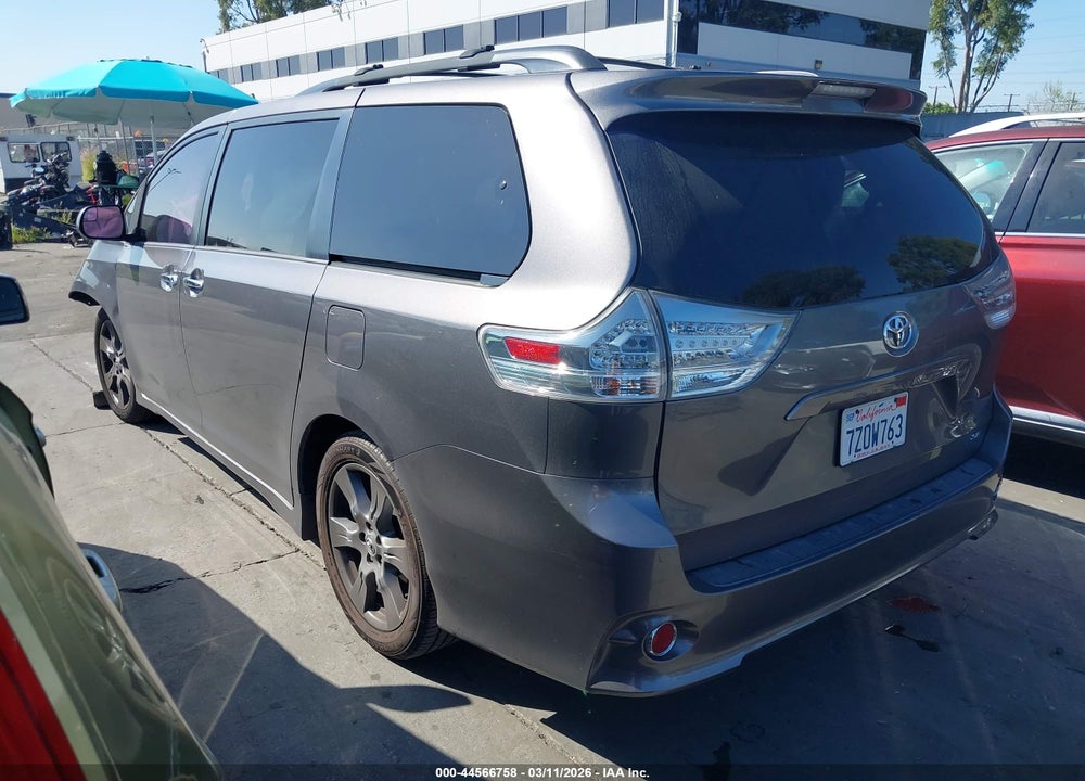 2017 TOYOTA SIENNA SE 8 PASSENGER VIN: 5TDXZ3DC7HS856978