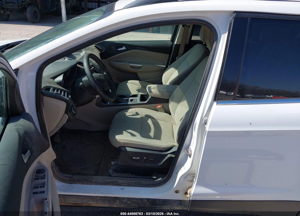 2018 FORD ESCAPE SE VIN: 1FMCU9GD9JUC49823
