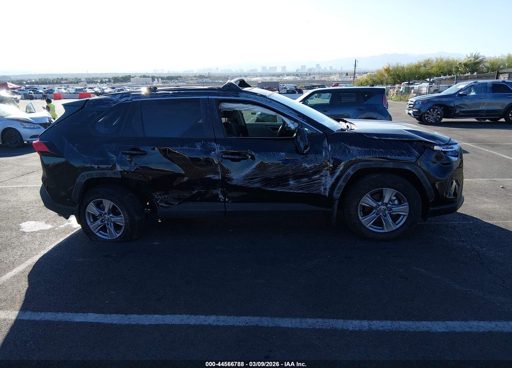 2025 TOYOTA RAV4 XLE VIN: 2T3W1RFV1SW398414