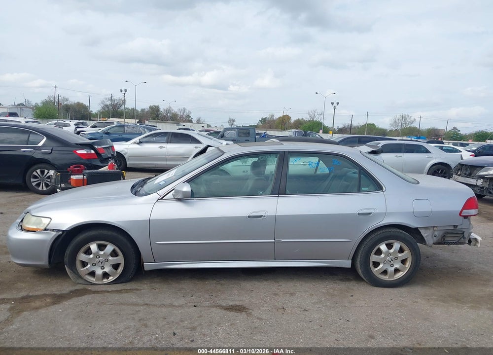 2001 HONDA ACCORD 2.3 EX VIN: JHMCG56631C015169