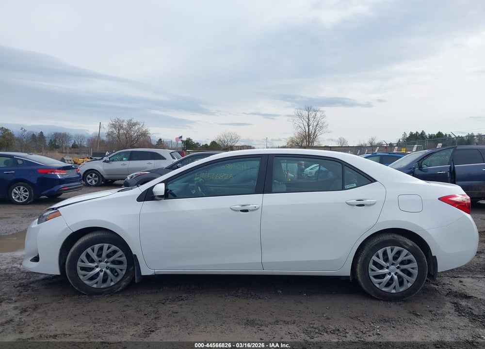2019 TOYOTA COROLLA LE VIN: 2T1BURHE6KC126096