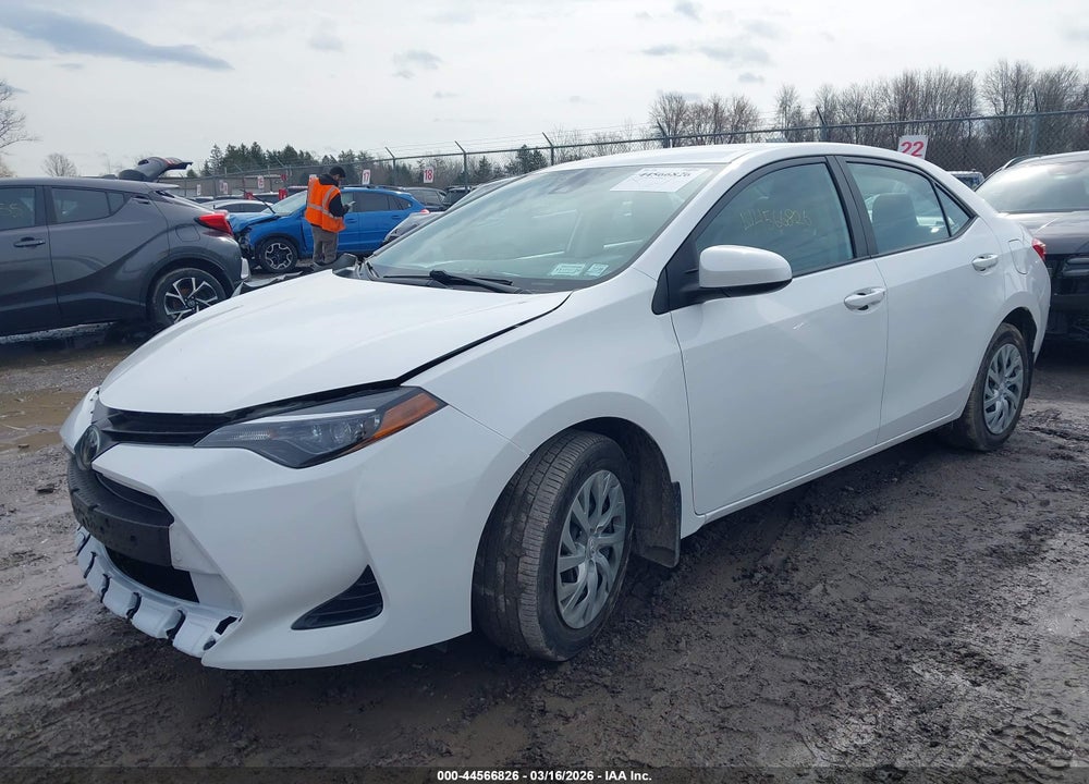 2019 TOYOTA COROLLA LE VIN: 2T1BURHE6KC126096